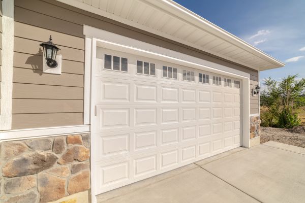 Cost of Garage Lifting in Brandon